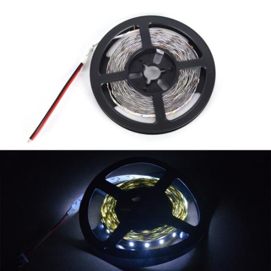 Prekės „LED juostos rinkinys su maitinimo šaltiniu, 5m, 60LED/m, 5.5W/m, 12Vdc, 660lm/m, šiltai balta 3000K IŠPARDUOTA“ paveikslėlis