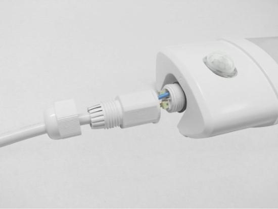 Prekės „Šviestuvas LED su judesio davikliu 30W 3600lm 65cm IP65 4000K LEDOM“ paveikslėlis