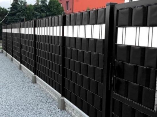 Prekės „Juosta tvoros 190 mm x 20,4 m RAL 8017 ruda FORTEX IŠPARDUOTA“ paveikslėlis