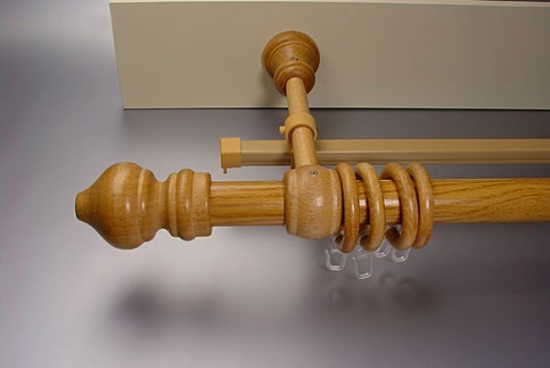 Prekės nuotrauka Karnizas sieninis medinis 2,4 m šviesus ąžuolas