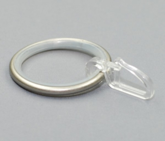 Prekės nuotrauka Karnizo žiedas metalinis, šviesiai matinės sidabro spalvos su segtukais 25 mm 10 vnt
