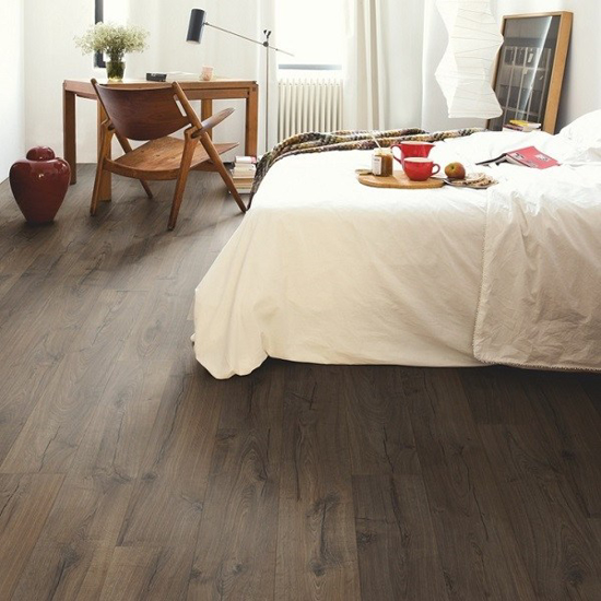 Prekės nuotrauka Laminuotos grindys Quick-Step, Ąžuolas klasikinis rudas, IM1849, 1380x190x8mm, 32 klasė,  Impressive HydroSeal kolekcija