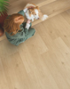 Prekės nuotrauka Vinilinės grindys Quick-Step, Coast ąžuolas rusvas, AVSPT40321, 1251x189x4mm, 33 klasė su užraktu, Blos base kolekcija