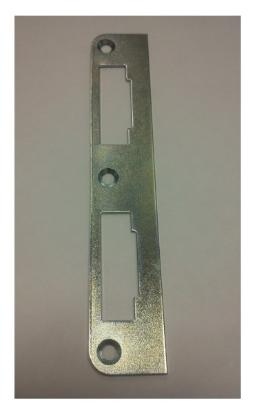 Prekės „Spynos plokštelė durų staktai 157 x 24 mm lygi RP701-01 Zn LOB“ paveikslėlis