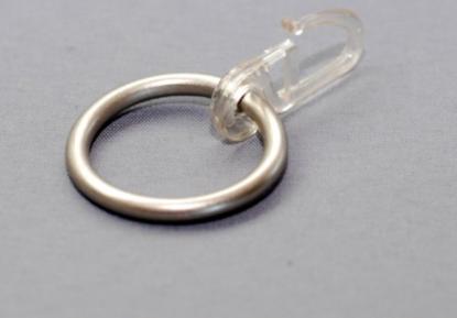 Prekės „Karnizo žiedas metalinis, matinio sidabro spalvos su segtukais 16 mm“ paveikslėlis