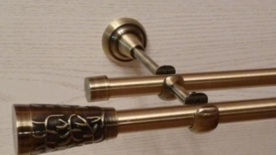 Prekės „Karnizas sieninis metalinis SEVILLA-PICOLO 2 m šviesiai sendintas auksas, dvigubas“ paveikslėlis