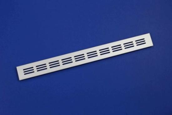 Prekės „Grotelės ventiliacinės aliuminės 40 x 300 mm sidabro spalvos Europlast“ paveikslėlis