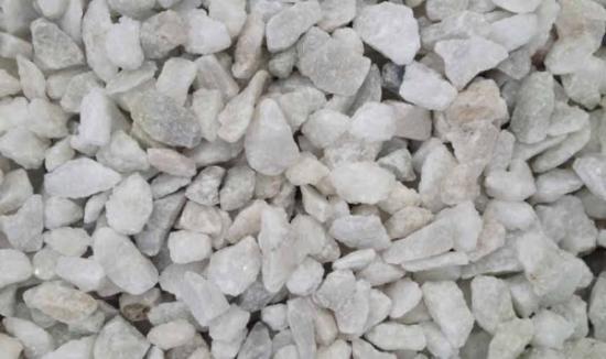 Prekės „Dekoratyvinė skalda balta 4 - 8 mm 25 kg 03241“ paveikslėlis