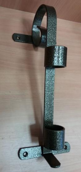 Prekės „Laikiklis vėliavai 380 mm dažytas žalvario spalva“ paveikslėlis