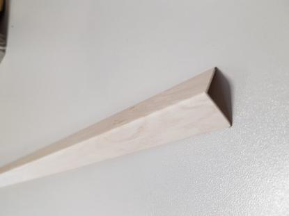 Prekės „Kampas PVC apdailai išorinis Šviesus ąžuolas 20 x 20 mm 2,75 m“ paveikslėlis