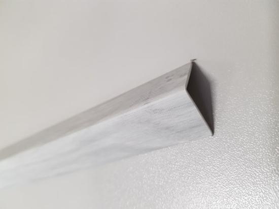 Prekės „Kampas PVC apdailai išorinis Norveg Ąžuolas 20 x 20 mm 2,75 m“ paveikslėlis