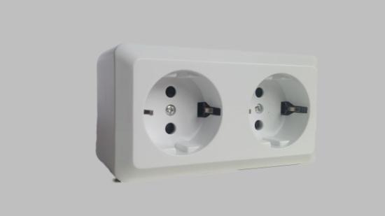 Prekės „Kištukinis lizdas TOPE ALBA, 2 vietų, su įžeminimu, 16 A, 250 V, baltas“ paveikslėlis