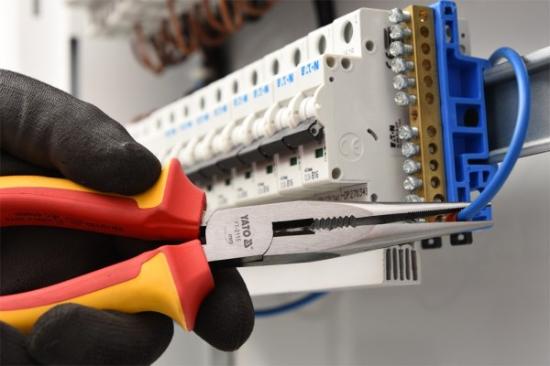 Prekės „Replės elektrikui siauros 160 mm 1000 V izoliuotos Yato“ paveikslėlis