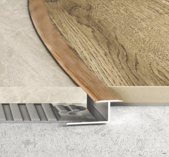 Prekės „Profilis sujungimo lenktas S92 15x10mm 2,5m ąžuolas“ paveikslėlis