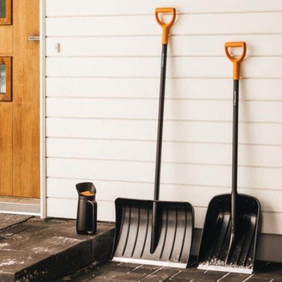 Prekės „Rankinis barstytuvas 2,3l Solid Fiskars“ paveikslėlis