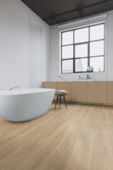 Prekės „Laminuotos grindys Quick-Step, Ąžuolas Šviesiai rudas "VALLEY", MJ3555, 2050x240x9,5mm, 32 klasė, Majestic HydroSeal kolekcija“ paveikslėlis