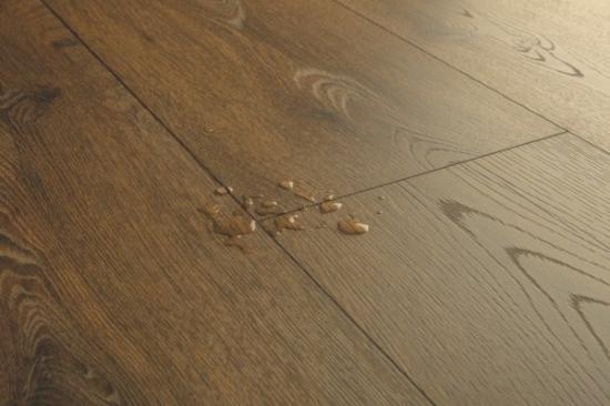 Prekės „Laminuotos grindys Quick-Step, rudas ąžuolas Cocoa, CLM5793, 1200x190x8 mm, 32 klasė, Classic HydroSeal kolekcija“ paveikslėlis
