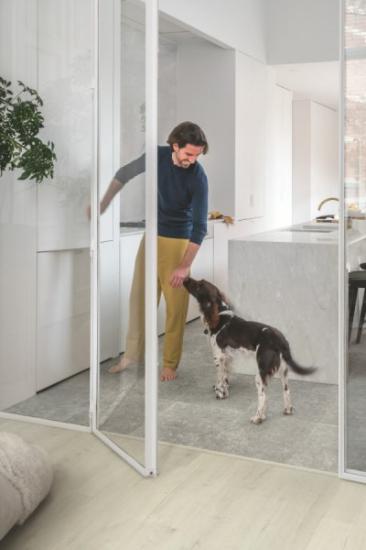 Prekės „Laminuotos grindys Quick-Step, Dusky bluestone, MUS5485, 1200x396x8mm, 32 klasė, Muse HydroSeal kolekcija“ paveikslėlis