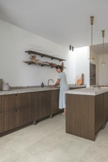 Prekės „Laminuotos grindys Quick-Step, Pilkas betonas, MUS5488, 1200x396x8mm, 32 klasė, Muse HydroSeal kolekcija“ paveikslėlis