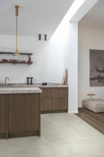 Prekės „Laminuotos grindys Quick-Step, Pilkas betonas, MUS5488, 1200x396x8mm, 32 klasė, Muse HydroSeal kolekcija“ paveikslėlis