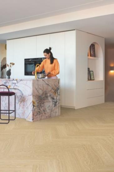 Prekės „Vinilinės grindys Quick-Step, Pure ąžuolas blush, AVHBU40359, 630x126x5+1mm, 33 klasė, su užraktu ir su paklotu, Ciro kolekcija“ paveikslėlis