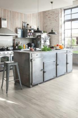 Prekės „Vinilinės grindys Quick-Step, Canyon ąžuolas pilkas su šakom, AVSPT40030, 1251x189x4mm, 33 klasė su užraktu, Blos base kolekcija“ paveikslėlis