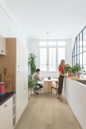Prekės „Vinilinės grindys Quick-Step, Coast ąžuolas sand, AVSPT40322, 1251x189x4mm, 33 klasė su užraktu, Blos base kolekcija“ paveikslėlis