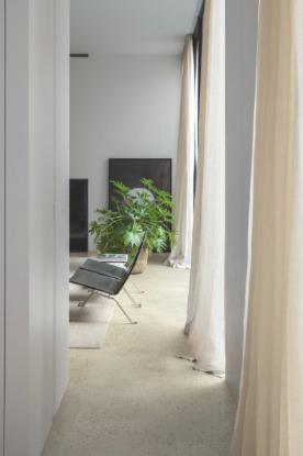 Prekės „Vinilinės grindys Quick-Step, Akmenėlių betonas, AVMTU40276, 856x428x5+1mm, 33 klasė, su užraktu ir su paklotu, Illume kolekcija“ paveikslėlis