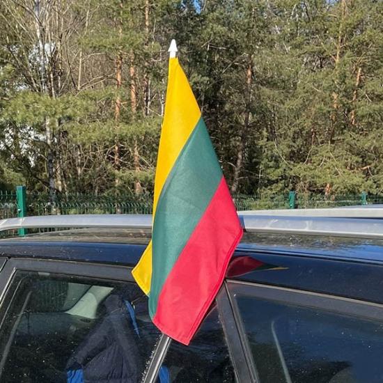 Prekės „Vėliavėlė Lietuvos trispalvė automobilinė 30x50“ paveikslėlis