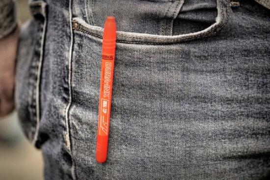 Prekės „Markeris DURA-INK Dual Tip, 0.7 MM, Raud“ paveikslėlis