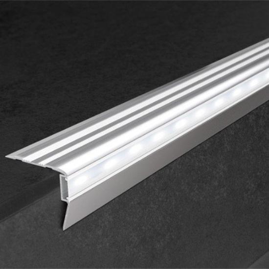 Prekės „Profilis, aliuminis anoduotas sidabrinis su LED, h 43,5 mm, L 2,7 m“ paveikslėlis