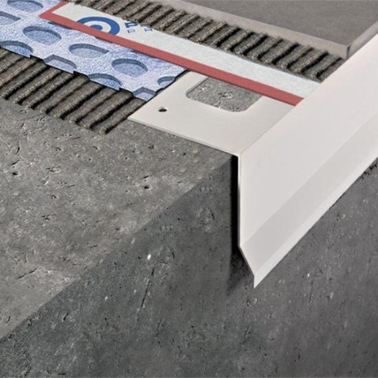 Prekės „Profilis, nerūdijančio plieno, terasos/balkono užbaigimo, h 55 mm, L 2,7 m“ paveikslėlis