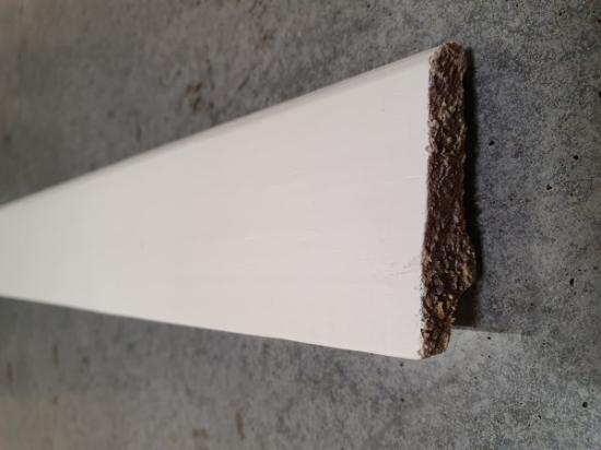 Prekės „Grindjuostė pušis, baltai dažyta 20x60mm“ paveikslėlis