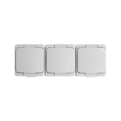 Prekės „Trigubas, vandeniui atsparus lizdas su dangteliu, , s/m, 3p+Z, 16A, 250V, SCHUKO IP44“ paveikslėlis
