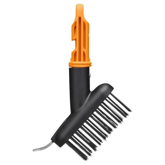 Prekės „Fiskars OneClick grindinio siūlių valymo šepetys su plieniniais šereliais“ paveikslėlis