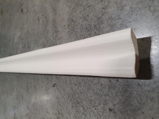 Prekės „Medinis kampas vidinis, baltai dažytas 30x30mm“ paveikslėlis