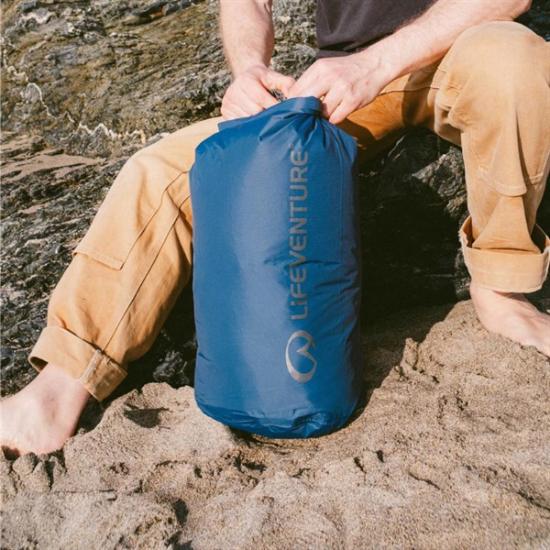 Prekės „Sauskrepšys Lifeventure Stormlight DryBag 15l - Tamsiai mėlyna“ paveikslėlis